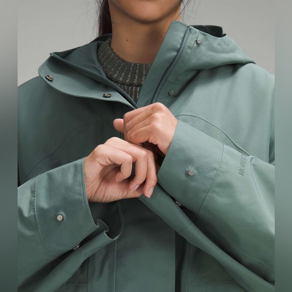 NWOT Lululemon Oversized Hooded Rain Jacket Medium Forest - Picture 4 of 10